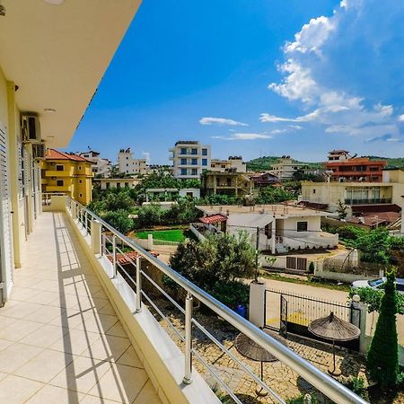 Empo Hotel Εξαμίλιο Εξωτερικό φωτογραφία